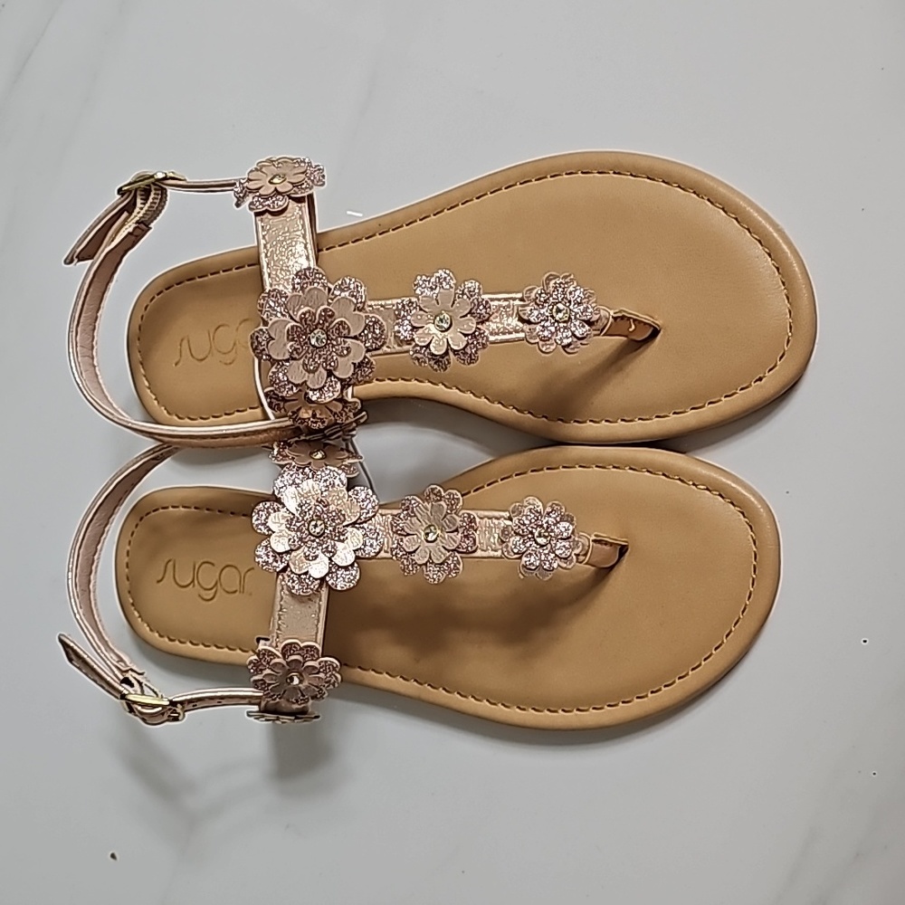 Brand new/ sugar big girls sandals size 4